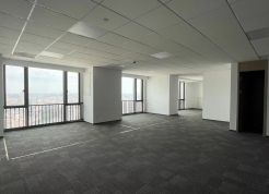 精装修 5A级办公楼 环境舒适 物业管理先进  盈泰财富广场